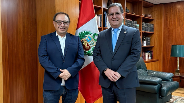Magistrado del TC Gustavo Gutiérrez Ticse realizó visita protocolar al embajador de Perú en España