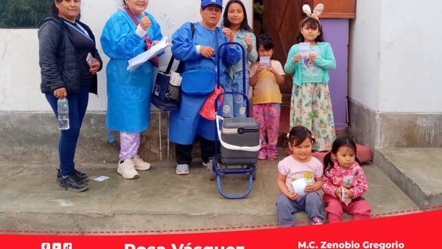 Niños de la RIS Chilca Mala reciben vacuna contra el sarampión gracias al esfuerzo de Brigadas de Salud que llegan a zonas de difícil acceso