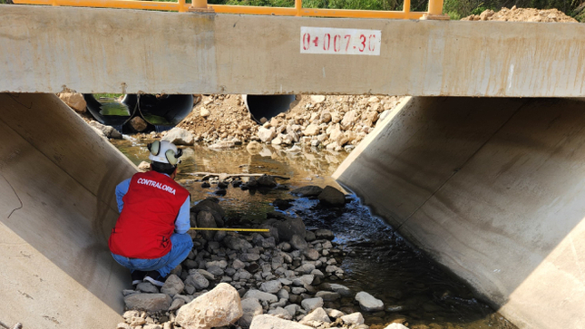 Chiclayo.– En la obra de mejoramiento del sistema de agua para riego de la comisión de usuarios de Pacora en Lambayeque, a cargo de la Gerencia Regional de Agricultura, se contrató un consultor externo para calcular la liquidación técnica y financiera quien contempló penalidades por S/ 144 085, mientras que los auditores de la Contraloría General detectaron que dicho concepto asciende a S/ 197 500.