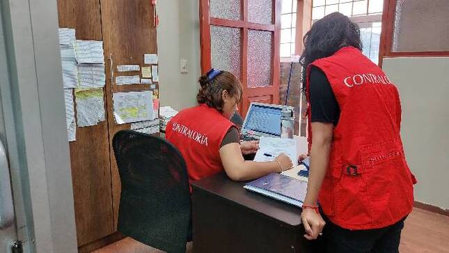Áncash.– Mediante dos informes de control posterior, la Contraloría General detectó que un familiar de un consejero regional por la provincia de Yungay prestó servicios como asesor legal externo en las municipalidades distritales de Ranrahirca y Yanama, en la jurisdicción de dicha provincia, a pesar de que estaba impedido de contratar con el Estado.