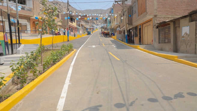 Las obras no se detienen en Ate, el alcalde Vidal cumpliendo con su compromiso