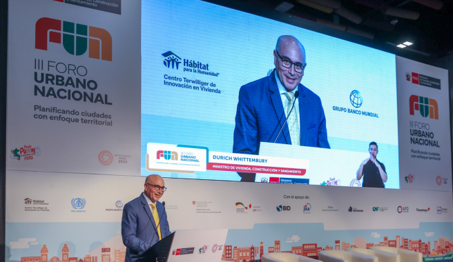 Ministro Durich Whittembury clausura III Foro Urbano Nacional 2024