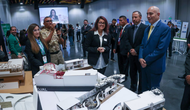 Ministro Durich Whittembury clausura III Foro Urbano Nacional 2024