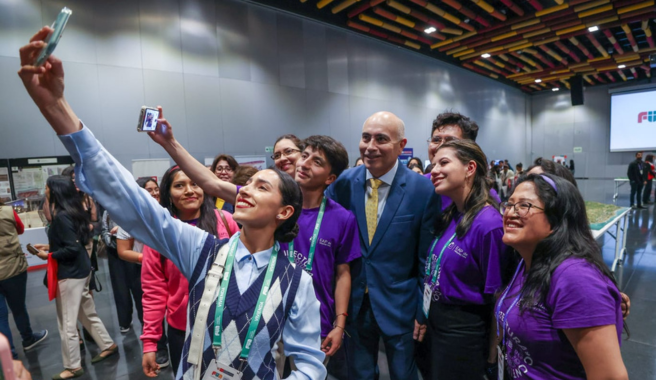 Ministro Durich Whittembury clausura III Foro Urbano Nacional 2024