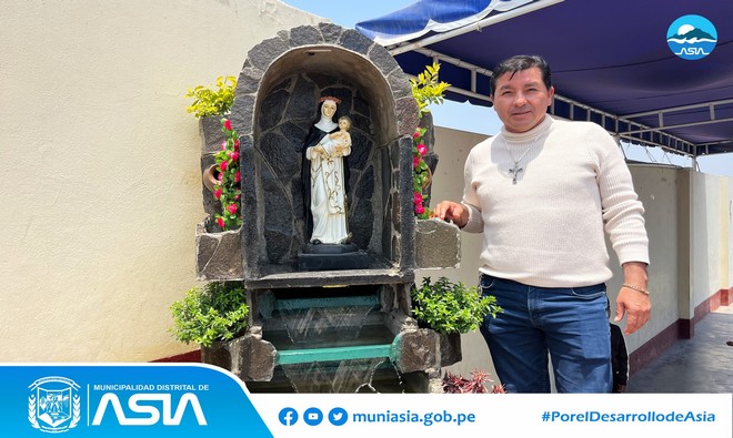 El alcalde Isaias Alcántara Malásquez acompañado de la regidora Alejandra Sánchez, participaron en una de las actividades programadas por los 79º Aniversario de la Institución Educativa Pública Nº20203 Santa Rosa de Asia. Además hicieron entrega de kits escolares para los ganadores del concurso de dibujo y pintura.
Finalmente la autoridad edil ratificó su compromiso de trabajar en favor de la niñez asiana. “𝑬𝒏 𝒎𝒊 𝒄𝒐𝒏𝒅𝒊𝒄𝒊𝒐́𝒏 𝒅𝒆 𝒂𝒍𝒄𝒂𝒍𝒅𝒆, 𝒒𝒖𝒊𝒆𝒓𝒐 𝒓𝒆𝒂𝒇𝒊𝒓𝒎𝒂𝒓 𝒎𝒊 𝒄𝒐𝒎𝒑𝒓𝒐𝒎𝒊𝒔𝒐 𝒑𝒂𝒓𝒂 𝒍𝒂 𝒇𝒐𝒓𝒎𝒂𝒄𝒊𝒐́𝒏 𝒅𝒆 𝒆𝒔𝒕𝒐𝒔 𝒏𝒊𝒏̃𝒐𝒔; 𝒆𝒏 𝒆𝒔𝒆 𝒔𝒆𝒏𝒕𝒊𝒅𝒐, 𝒆𝒔𝒕𝒂𝒓𝒆𝒎𝒐𝒔 𝒂𝒑𝒐𝒚𝒂𝒏𝒅𝒐 𝒂 𝒆𝒔𝒕𝒐𝒔 𝒕𝒊𝒑𝒐𝒔 𝒅𝒆 𝒂𝒄𝒕𝒊𝒗𝒊𝒅𝒂𝒅𝒆𝒔, 𝒒𝒖𝒆 𝒕𝒊𝒆𝒏𝒆𝒏 𝒄𝒐𝒎𝒐 𝒐𝒃𝒋𝒆𝒕𝒊𝒗𝒐 𝒑𝒓𝒊𝒎𝒐𝒓𝒅𝒊𝒂𝒍 𝒇𝒐𝒓𝒎𝒂𝒓 𝒑𝒆𝒓𝒔𝒐𝒏𝒂𝒔 𝒅𝒆 𝒃𝒊𝒆𝒏; 𝒂𝒅𝒆𝒎𝒂́𝒔 𝒒𝒖𝒆 𝒖𝒔𝒕𝒆𝒅𝒆𝒔 𝒔𝒐𝒏 𝒆𝒍 𝒇𝒖𝒕𝒖𝒓𝒐 𝒅𝒆 𝒏𝒖𝒆𝒔𝒕𝒓𝒐 𝒅𝒊𝒔𝒕𝒓𝒊𝒕𝒐” expresó el alcalde Isaias Alcántara.
#MunicipalidadDistritalDeAsia
#PorelDesarrollodeAsia
#IsaiasAlcantaraAlcaldedeAsia