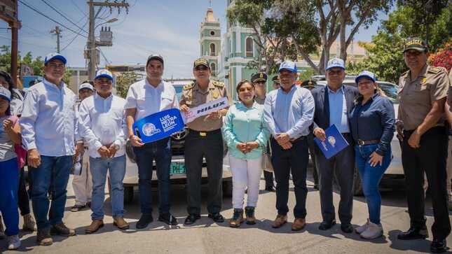 Gobernador Luis Neyra entrega camionetas para Catacaos y Bajo Piura, y anuncia que vienen muchas más