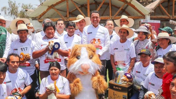 Arequipa: Gobierno impulsa el crecimiento sostenible de la ganadería familiar con mejora genética en Expoagro 2024