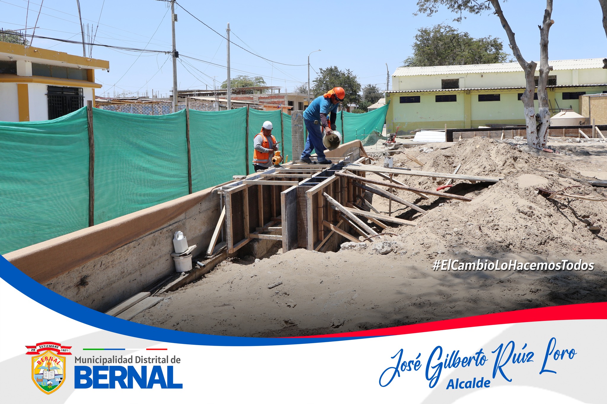 El alcalde supervisa el inicio de la obra de mejoramiento del parque Miguel Grau.