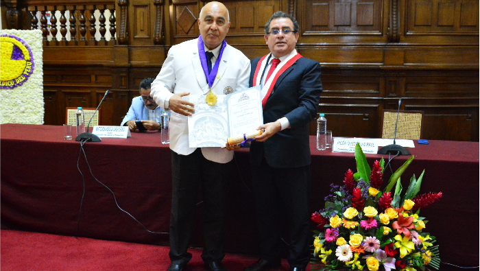 Congreso de la República entrega reconocimiento: Día de la Medicina Peruana