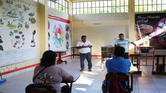 Apoyo a la Agricultura en Puerto Yurinaki