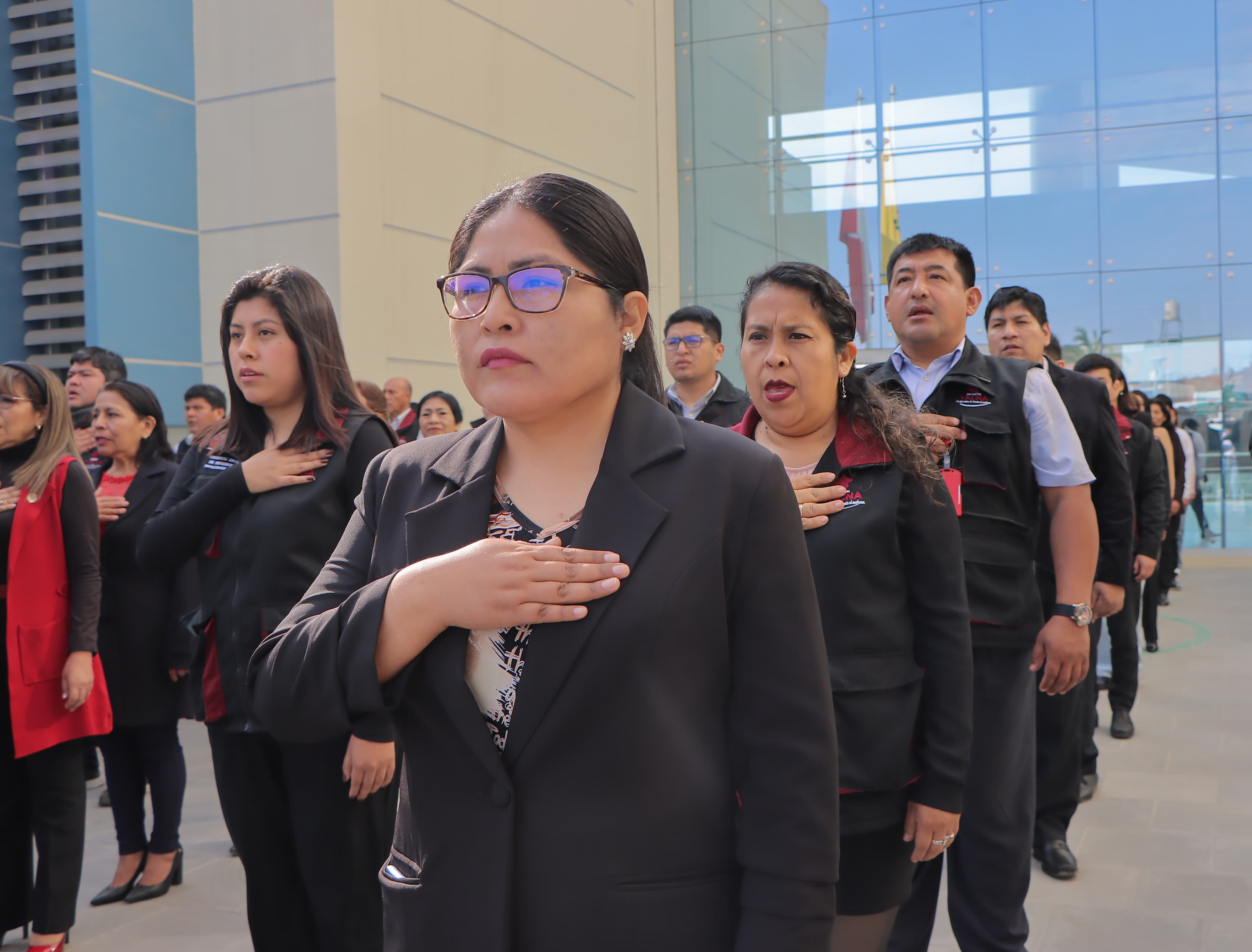 Conmemoran a la Patria en primer lunes cívico