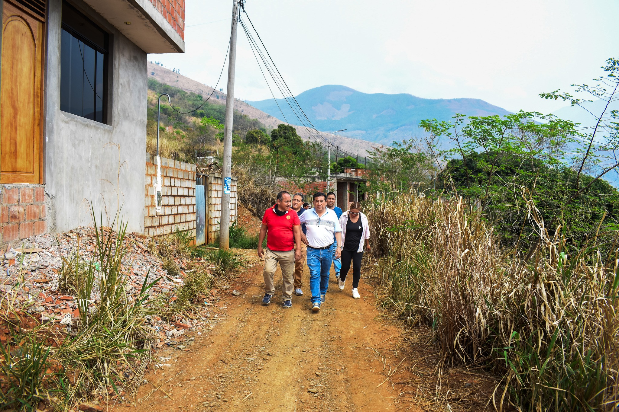 Visita a las urbanizaciones en formación en Barrial Alta