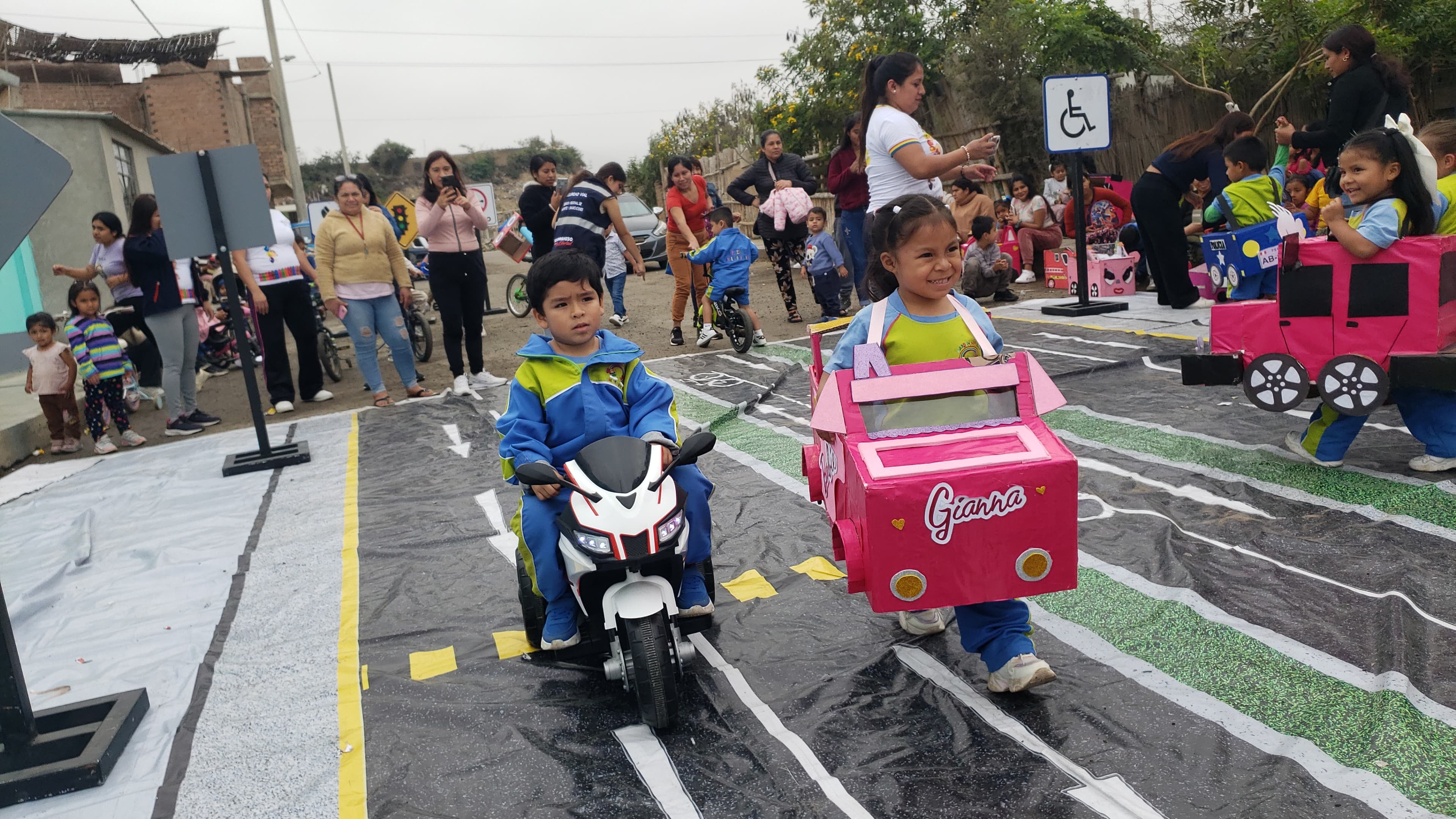 Gore realizó lanzamiento del Programa Integral de Educación Vial en colegios de Trujillo