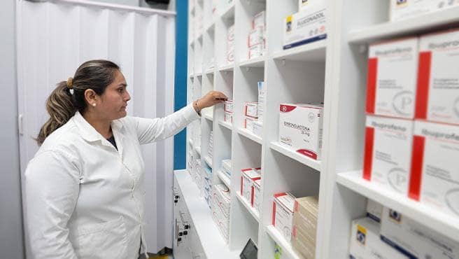 El Hospital Antonio Lorena del Cusco cuenta con el 90% de productos farmacéuticos a disponibilidad de sus pacientes, según indicadores de gestión establecidos por el Ministerio de Salud (Minsa) y la Gerencia Regional de Salud (Geresa), así como cuenta con medicamentos y dispositivos médicos esenciales.