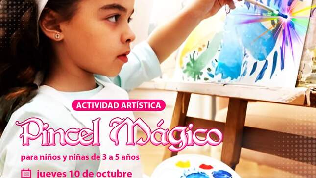 Niña pintando