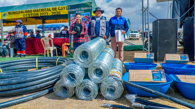Entrega Incentivos Para La XXIV de Caylloma