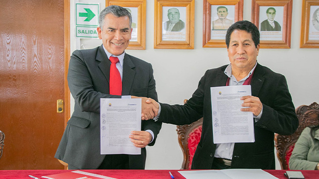 Municipalidad Provincial y SedaChimbote realizan firma de convenio interinstitucional para operatividad y puesta en marcha. 