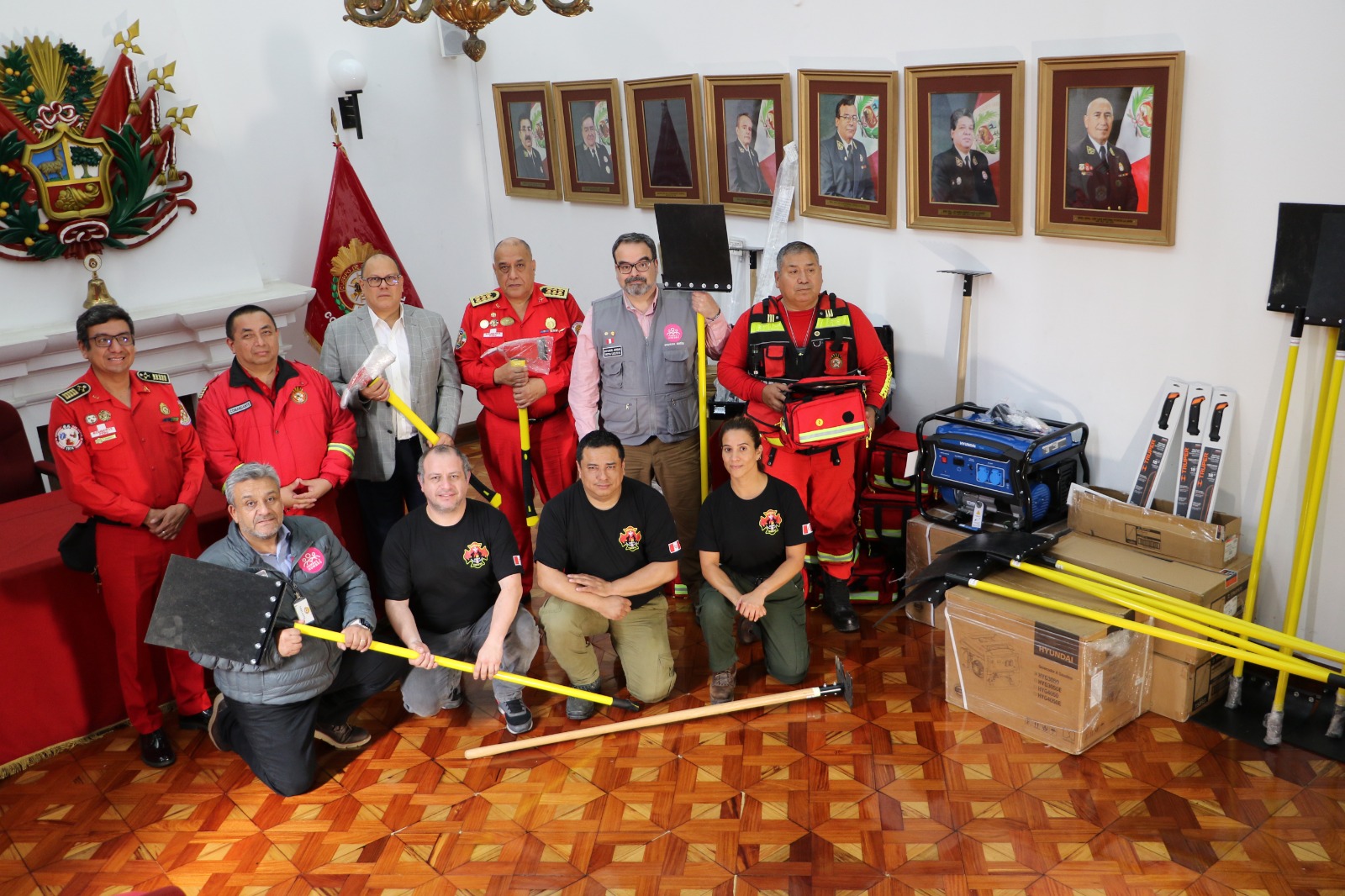 Equipados para vencer al fuego: Asociación Hombro a Hombro realiza donación al CGBVP