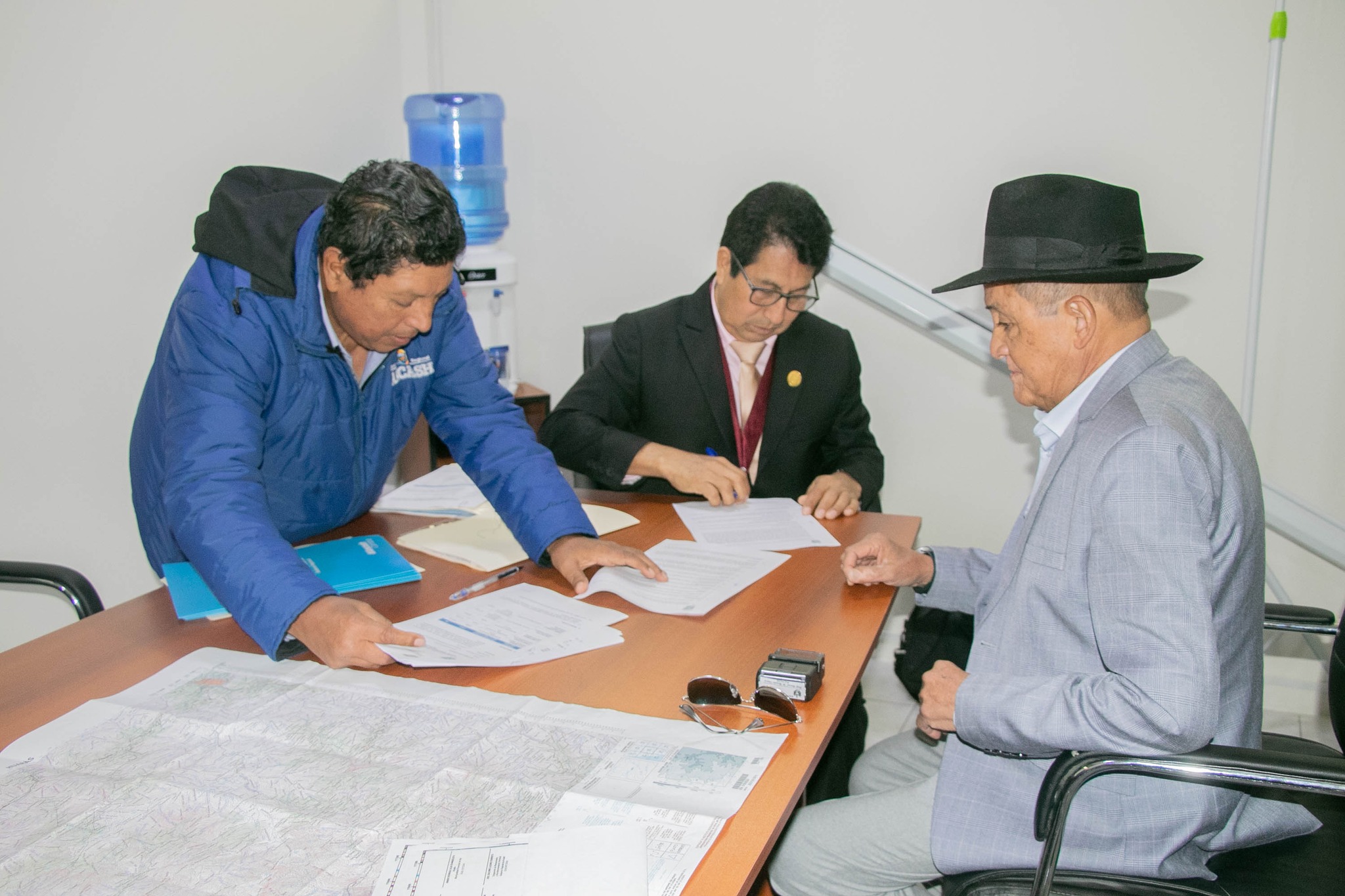 Autoridades firmaron acuerdos para la rede limitación de las provincias de Huarmey, Aija y Huaraz. 