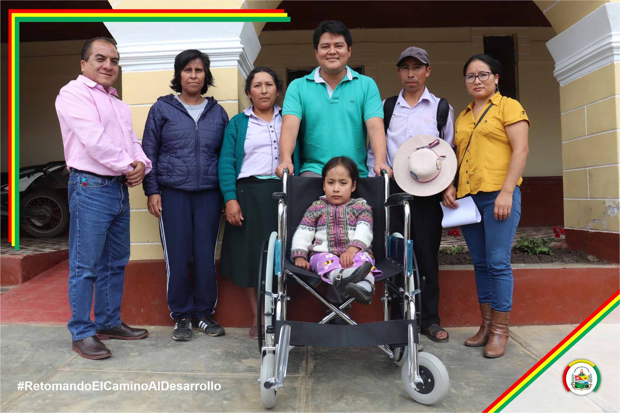 Nataly Torres Castillo, niña de 9 años de El Progreso, recibió una silla de ruedas de la Municipalidad de La Asunción. Lucha contra malformaciones desde su nacimiento.