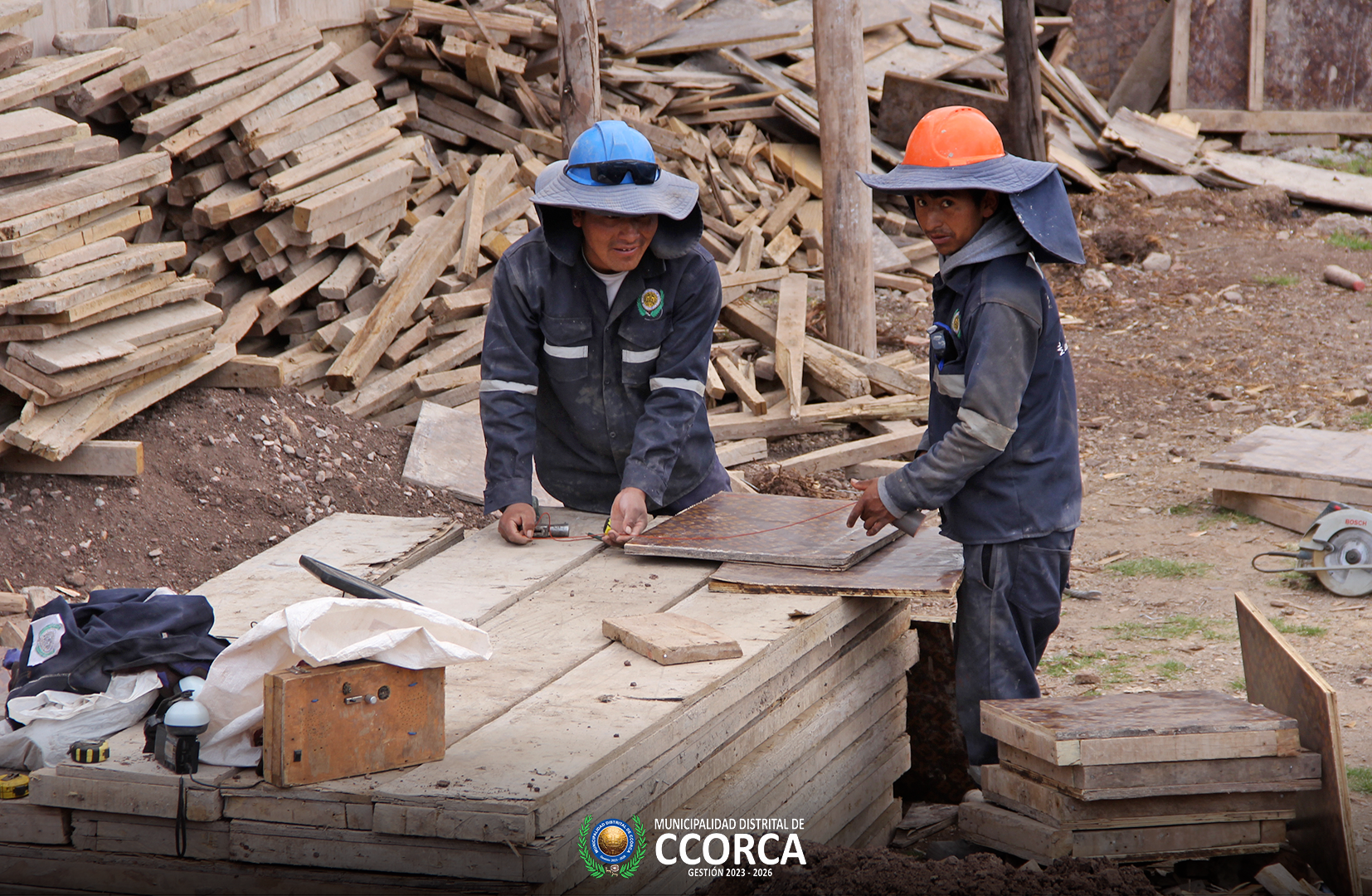 Visita a la Obra "Construcción de la I.E Inicial de Totora"