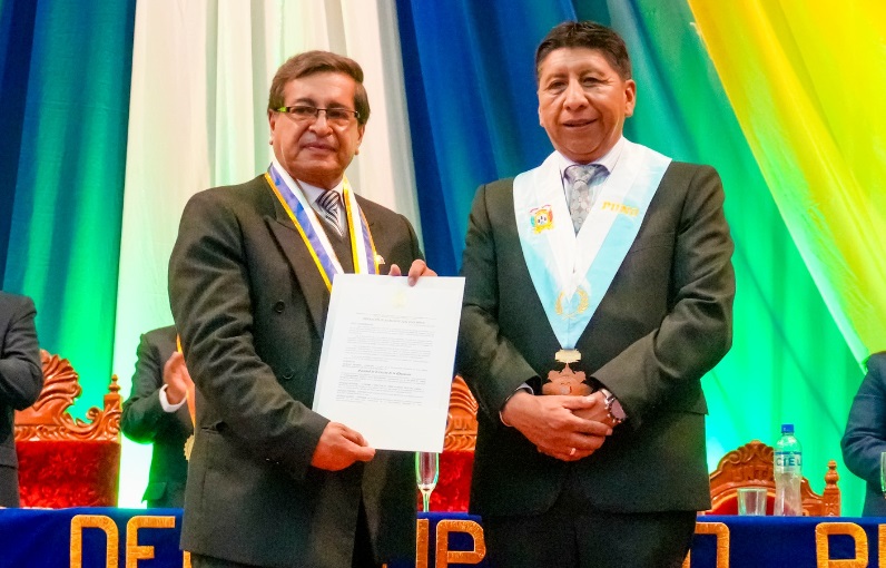 Municipalidad Provincial de Puno rinde homenaje a la Facultad de Ciencias de la Educación de la UNA por sus 45° aniversario