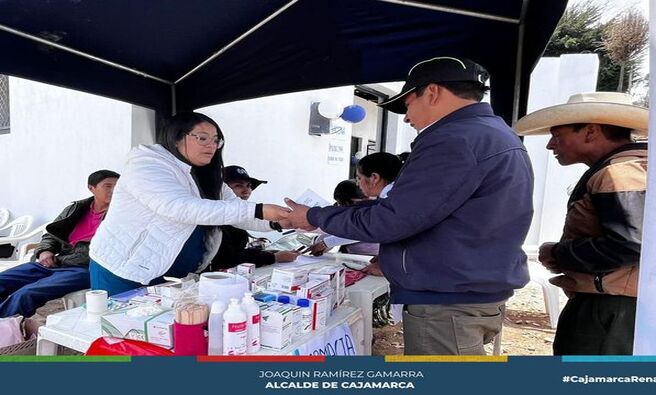 🏛 La Municipalidad Provincial de Cajamarca, a través de la subgerencia de salud, ha implementado diversas actividades de atención médica en toda la provincia. En una reciente jornada, los pobladores de Chanta Alta recibieron atención médica que incluyó triaje, odontología, medicina general, lavado de oídos, farmacia, obstetricia y vacunación contra la influenza.
🤝 La actual gestión municipal, reafirma su compromiso por llevar atención a los sectores más vulnerables, buscando así mejorar la calidad de vida de todos los cajamarquinos. A través de estas acciones, se espera no solo atender las necesidades emergentes de salud, sino también fomentar una cultura de prevención y cuidado entre la población.