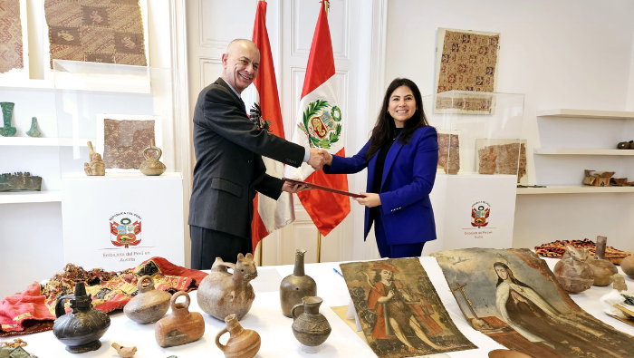 La Embajada del Perú en Austria recupera 129 piezas del Patrimonio Cultural de la Nación