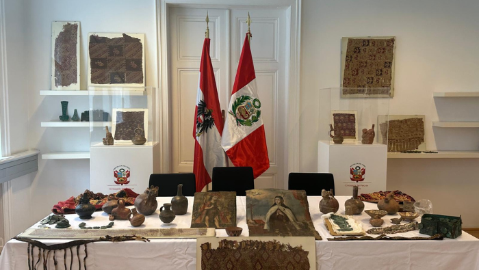 La Embajada del Perú en Austria recupera 129 piezas del Patrimonio Cultural de la Nación