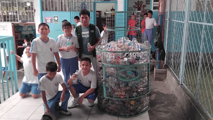 Γxito total en la microcampaΓ±a Informativa de recojo y eliminaciΓ³n de criaderos contra el Aedes Aegypti.