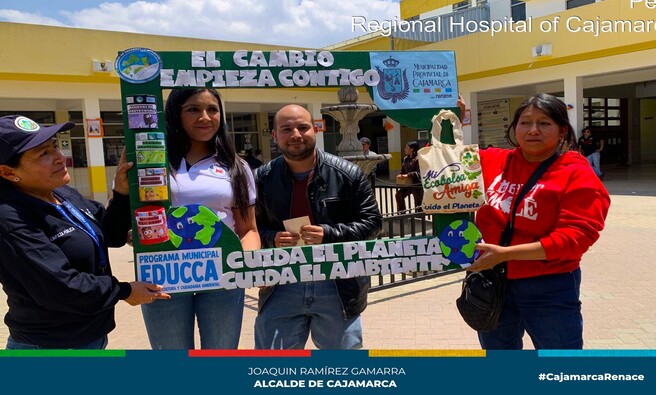 ๐ La Gerencia de Desarrollo Ambiental, con el apoyo del Programa Municipal EDUCCA y ECOEFICIENCIA, llevรณ a cabo una campaรฑa de sensibilizaciรณn en el Hospital Regional Docente de Cajamarca, con el fin de informar sobre la importancia del cuidado del medio ambiente.
๐ง Durante la campaรฑa, se trataron temas como el uso eficiente de agua, papel, energรญa, combustible y el manejo adecuado de residuos sรณlidos. La actividad se realizรณ en colaboraciรณn con el รกrea de epidemiologรญa del hospital, integrando iniciativas de ECOEFICIENCIA y EDUCCA. La participaciรณn de doctores y enfermeras evidenciรณ su compromiso con prรกcticas mรกs sostenibles.
๐ฑ Estas acciones, promovidas por la Municipalidad Provincial de Cajamarca, no solo mejoran la gestiรณn ambiental en la ciudad, sino que tambiรฉn refuerzan la idea de que todos pueden contribuir al cambio hacia un entorno mรกs sostenible. La campaรฑa es un avance importante en la promociรณn de una cultura de respeto y cuidado por el ambiente en la comunidad cajamarquina.