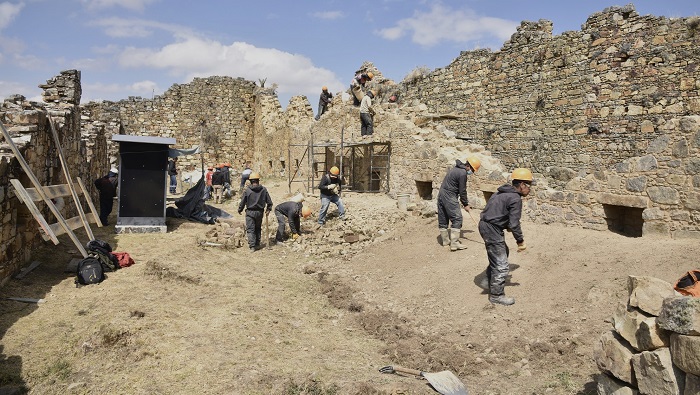 Trabajos de conservación definitiva en el sector Cerro del Castillo de Marcahuamachuco