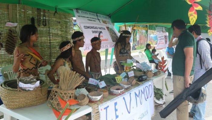 Usuarios de Qali Warma participan en feria intercultural en Tambopata