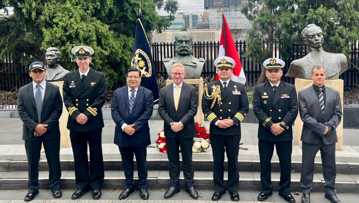 Rinden honores a la figura del héroe peruano Miguel Grau en Japón y Australia