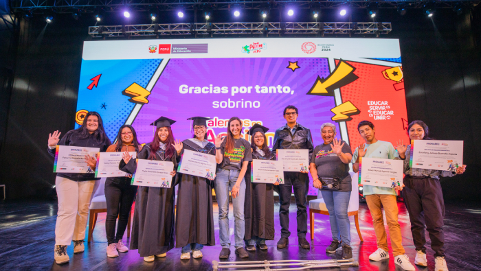 Entrega de diplomas a Talentos en Acción