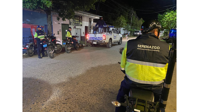 Operativo contra establecimientos de venta de licor.