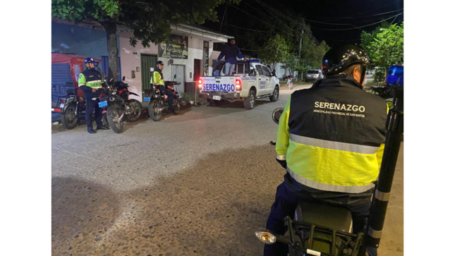 Operativo contra establecimientos de venta de licor.
