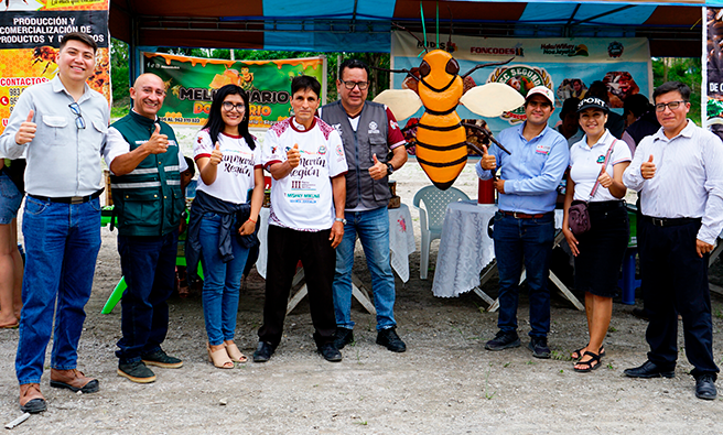 Autoridades del Goresam junto a representantes de gobiernos locales.