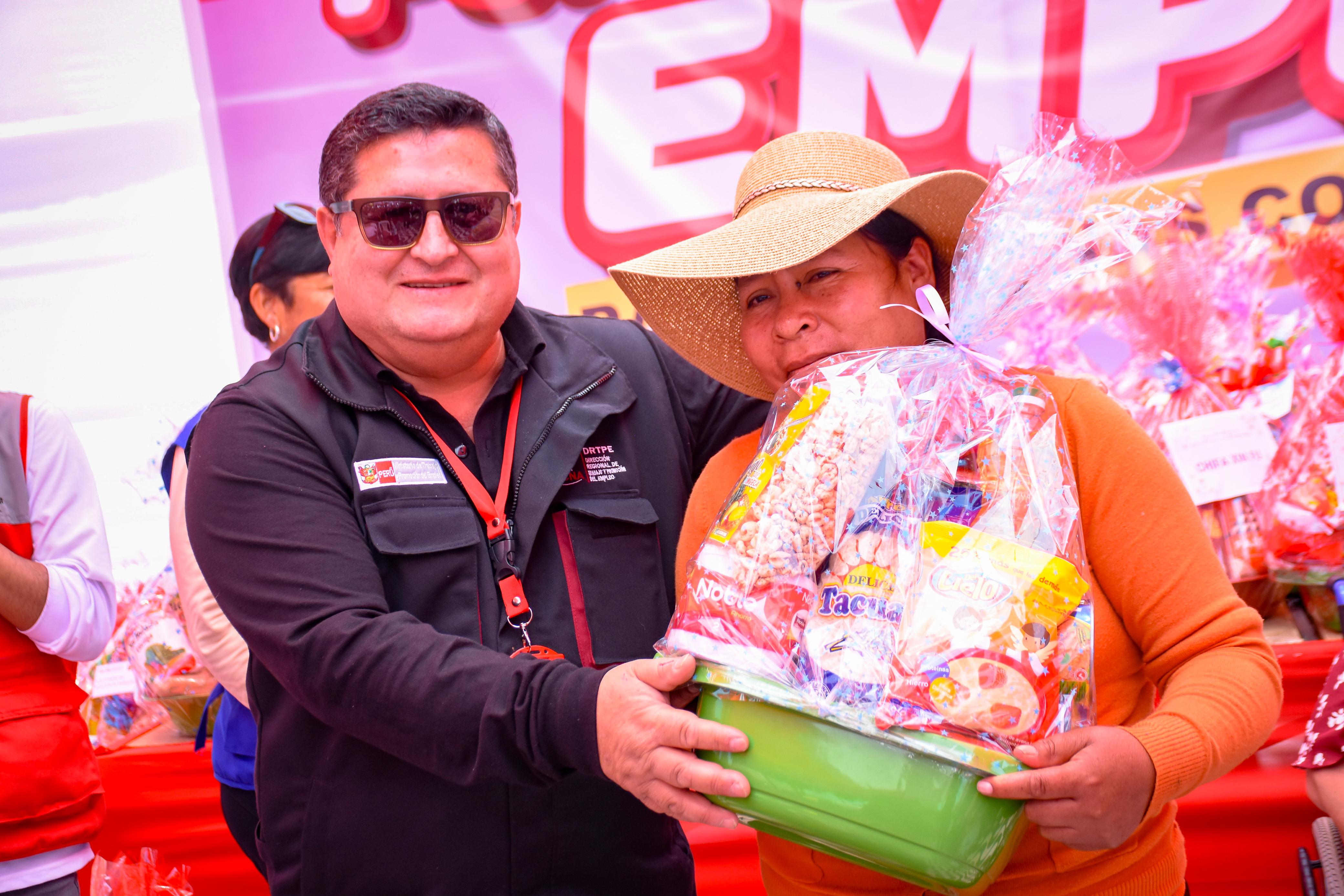 Se sortearon además más de 150 canastas