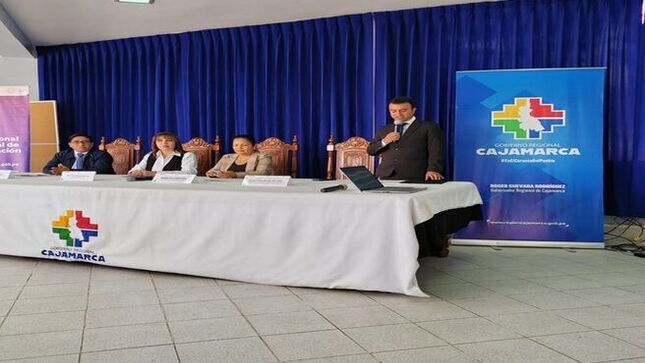 🤝 El regidor de la MPC, Jorge Rojas Alcalde, participó en la presentación de los avances clave de la Política Nacional Multisectorial de Descentralización (PNMD) por parte de la Presidencia del Consejo de Ministros (PCM). Este proceso, iniciado en abril de 2022, busca abordar la descentralización del país mediante la participación de actores políticos, sociales y privados.
📋 La recolección de aportes regionales tiene como objetivo mejorar la entrega de servicios a nivel nacional, continuando con los esfuerzos por descentralizar el país de manera efectiva.
🌇 ¡Con Joaquin Ramirez, Cajamarca Renace