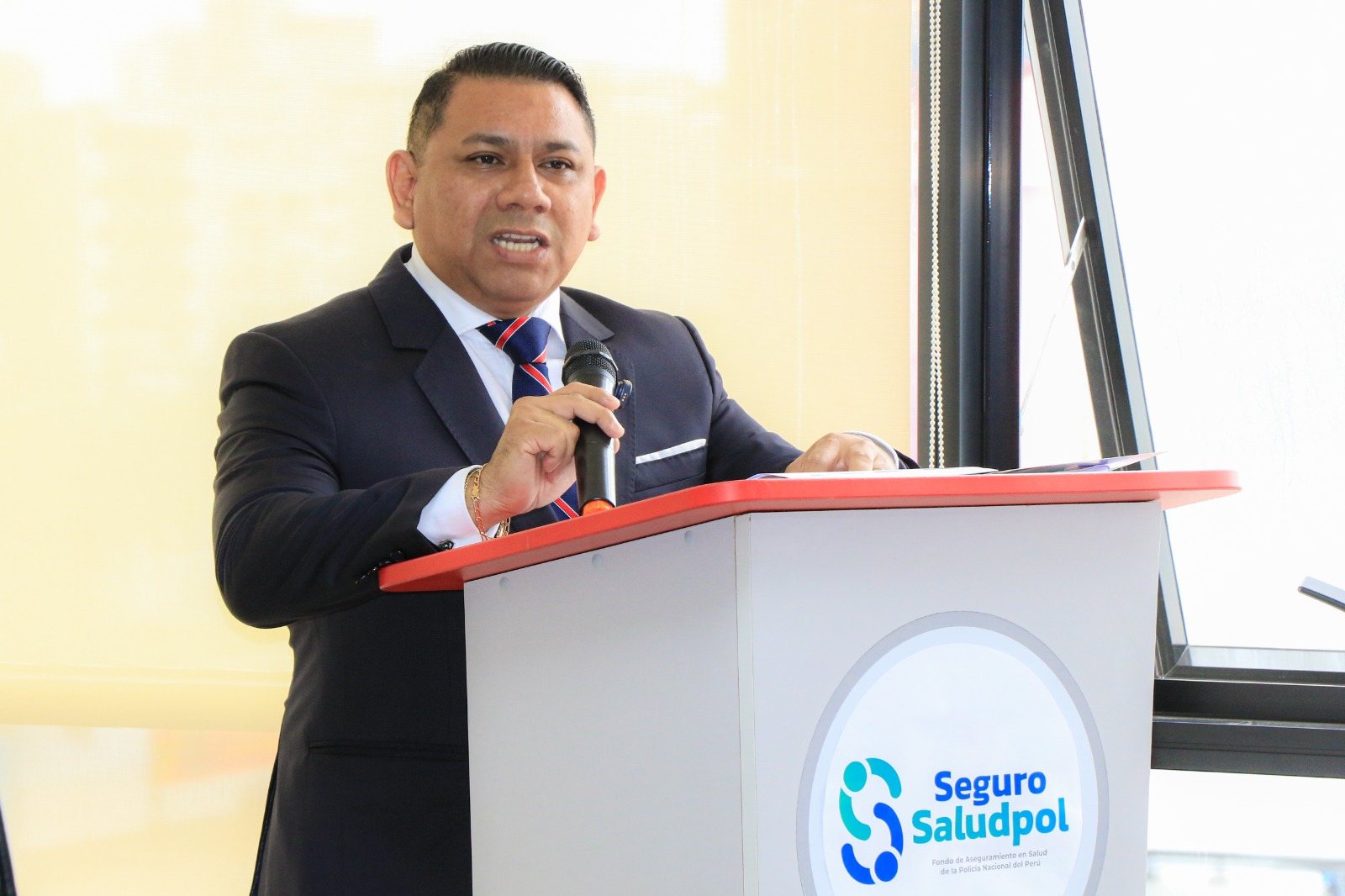 Dichas instituciones buscan la construcción de un sistema de salud universal más eficiente y accesible para todos los peruanos.