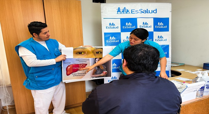 EsSalud fortalece la prevención de enfermedades en los trabajadores en su centro laboral