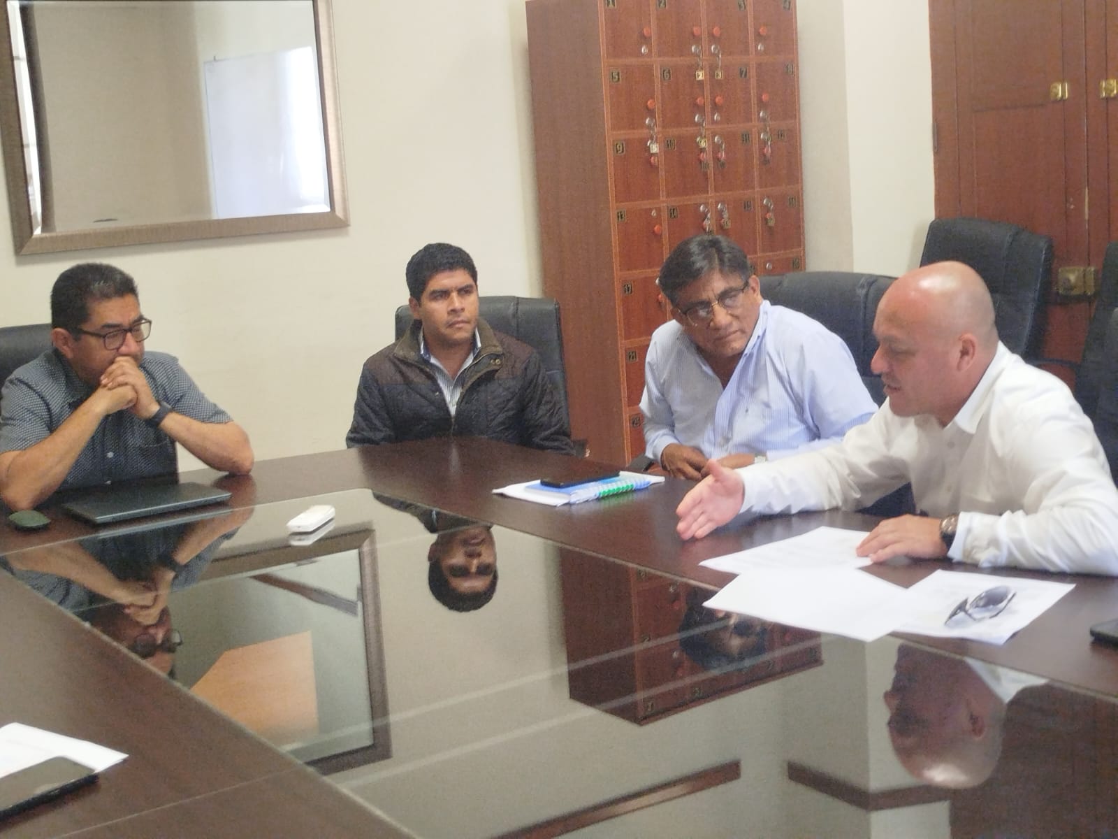REUNIÓN CON EPSEL 4...
