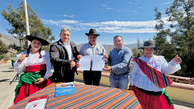 Firman contrato para iniciar Proyecto vial de Baños Termales de Putina