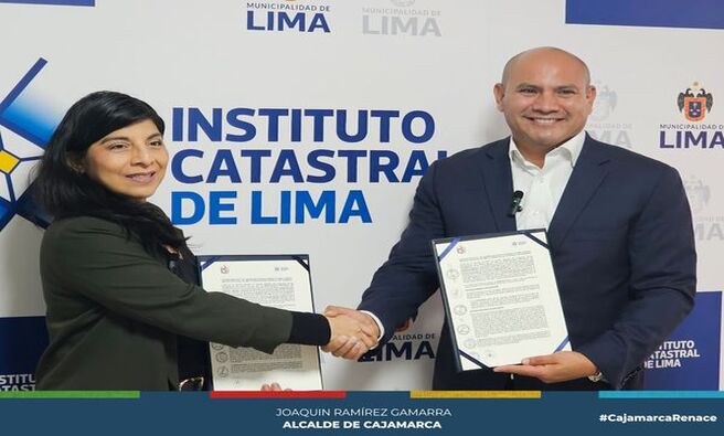 🤝 El alcalde provincial de Cajamarca, Joaquin Ramírez, firmó el convenio de cooperación técnica con el Instituto Catastral de Lima, que permitirá la elaboración de instrumentos de planificación y la ejecución del proyecto de actualización del Catastro de la Zona Urbana de la provincia de Cajamarca.
🤝 Con este convenio, la actual gestión municipal da un paso importante para la modernización de los instrumentos tecnicos de ordenamiento y desarrollo territorial, que contribuirán fundamentalmente en la actualización del Plan de Desarrollo Urbano.
🌇 ¡Con Joaquín Ramírez, Cajamarca Renace!