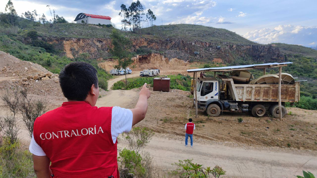 Amazonas.– Un informe de control posterior de la Contraloría General de la República sirvió como insumo para que el Ministerio Público condenara a seis años de prisión a la exdirectora de la Unidad de Gestión de Residuos Sólidos de la Municipalidad Provincial de Chachapoyas (periodo 2022) por el delito de colusión agravada. Además, se le inhabilitó por cinco años para ejercer cargos, empleos o comisiones de carácter público.