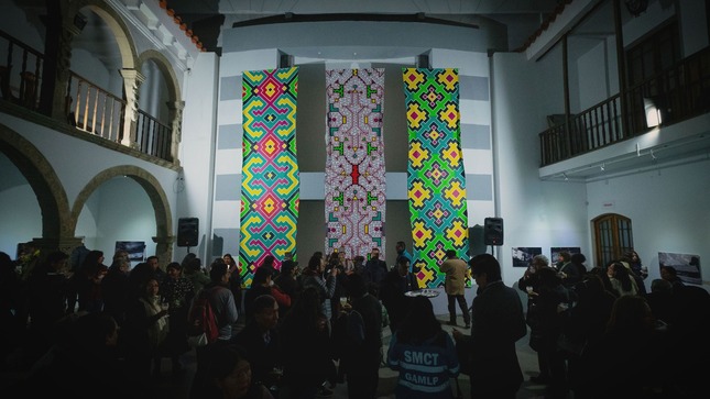 Foto de los telares de arte kené