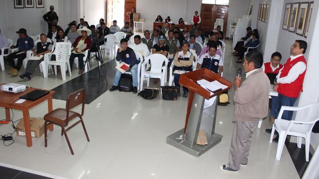 Piura.– La Contraloría General convoca a los representantes de la sociedad civil organizada y ciudadanos de la provincia de Huancabamba a presentar alertas y denuncias sobre el presunto uso inadecuado de bienes y recursos públicos en las municipalidades y otras entidades del Estado, durante la Audiencia Pública Presencial “La Contraloría te escucha”. 