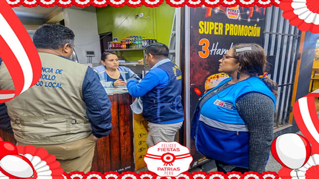 personas de la  unidad de fiscalización y defensa civil, inspeccionando  restaurantes   