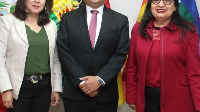 Presidente de la Federación de Empresarios Privados de Chuquisaca con Encargado de Negocios